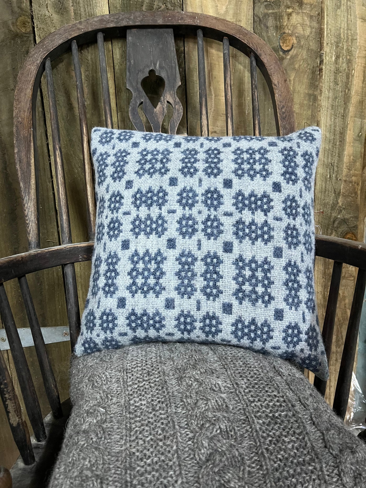 Welsh Tapestry Cushion - Glas Golau & Llwyd