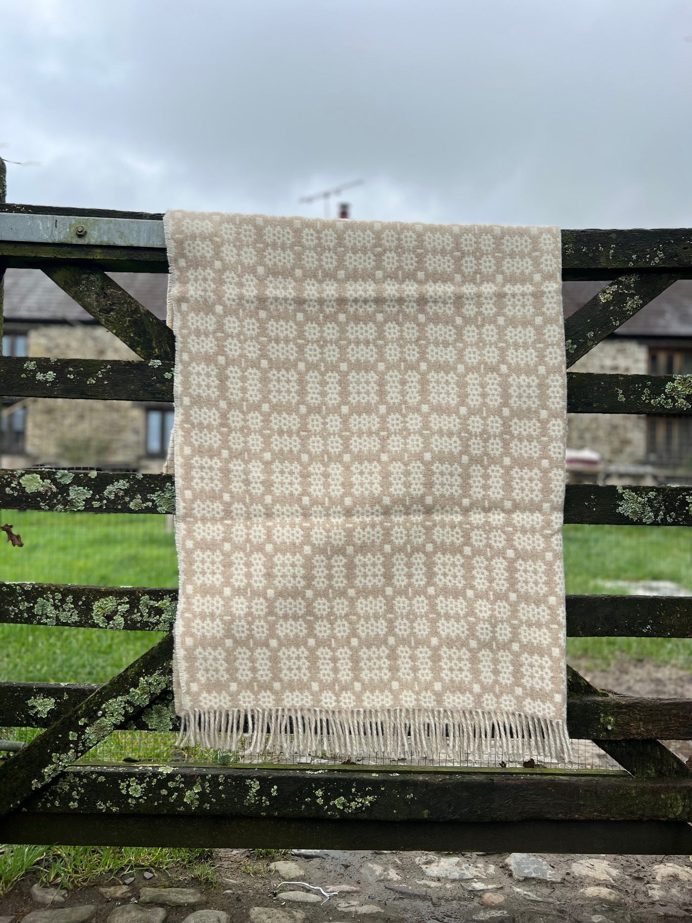 Welsh Tapestry Throw - Gwrid & Gwyn