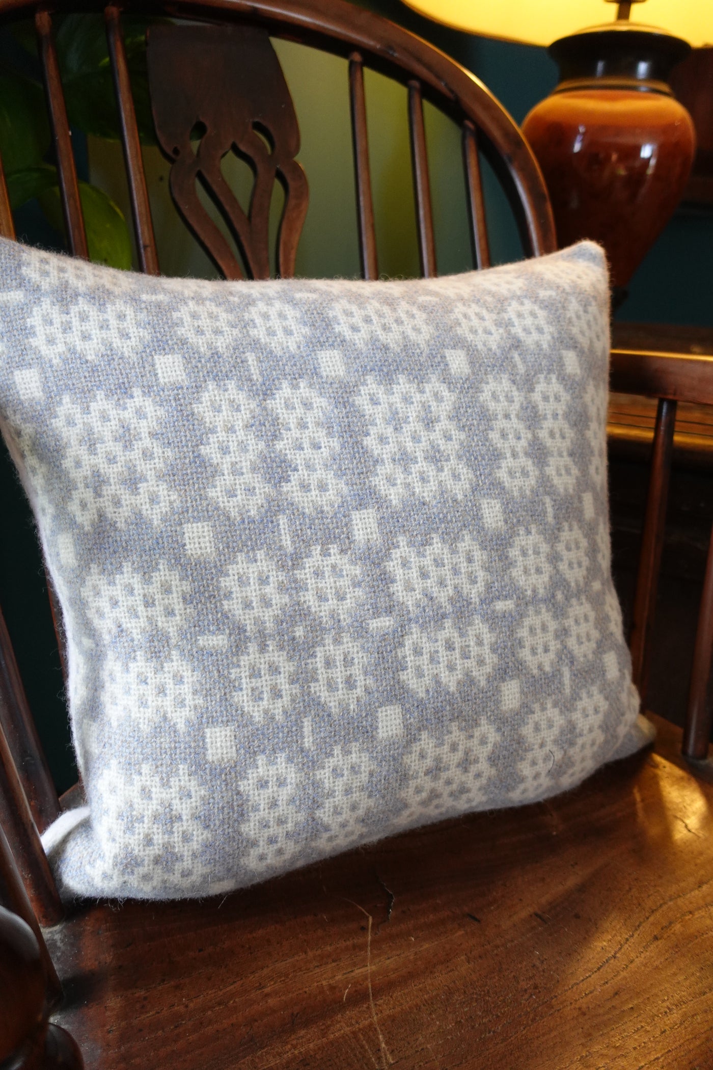 Welsh Tapestry Cushion - Glas Golau & Gwyn