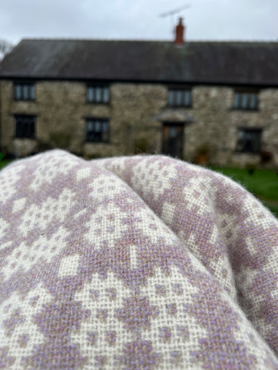 Welsh Tapestry Throw - Porffo & Gwyn