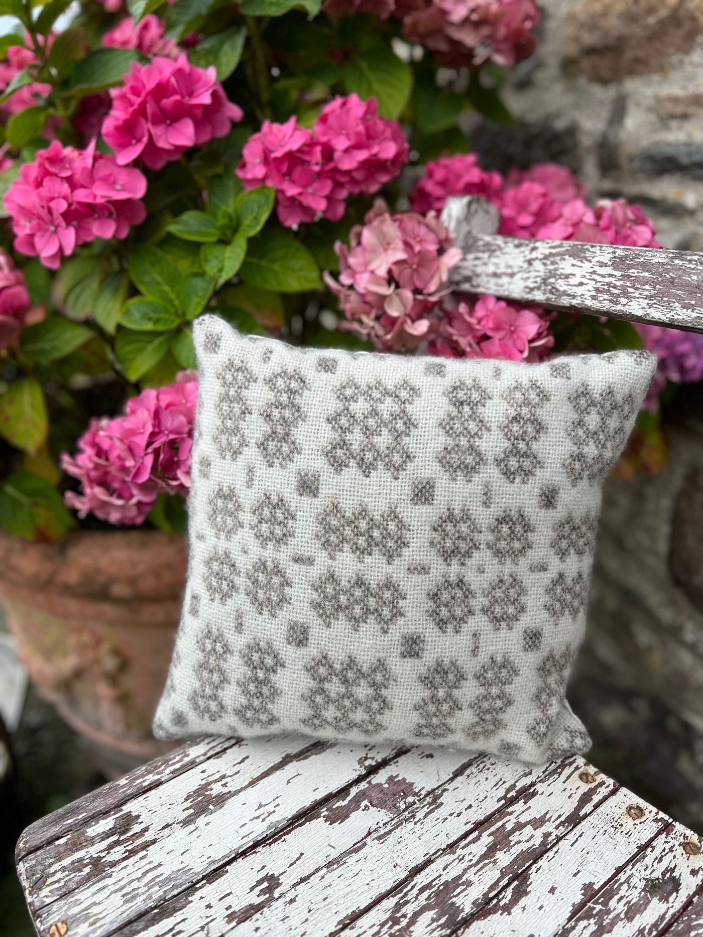 Welsh Tapestry Cushion - Llwyd & Gwyn