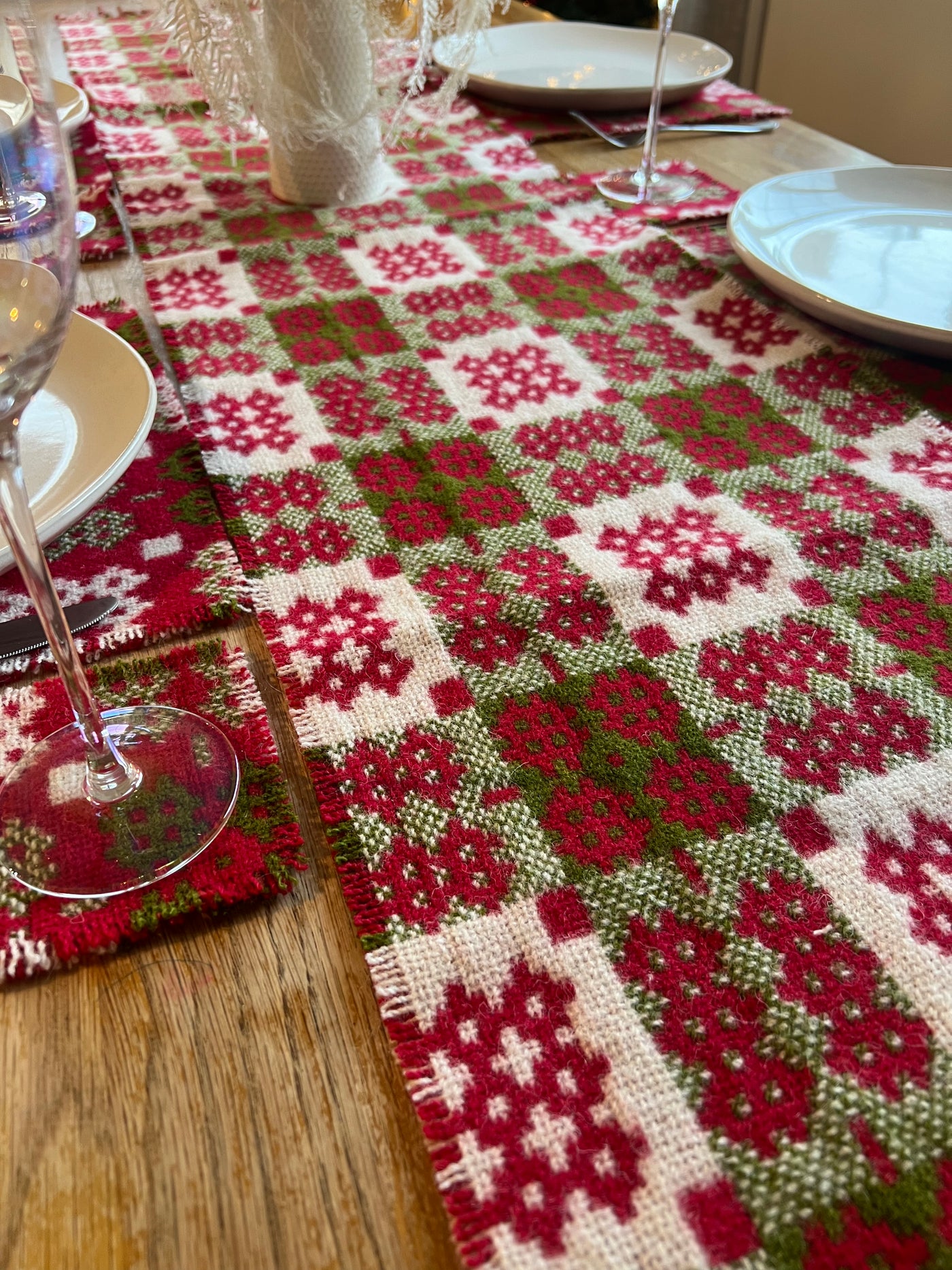 Welsh Tapestry Table Runner – Robin Goch