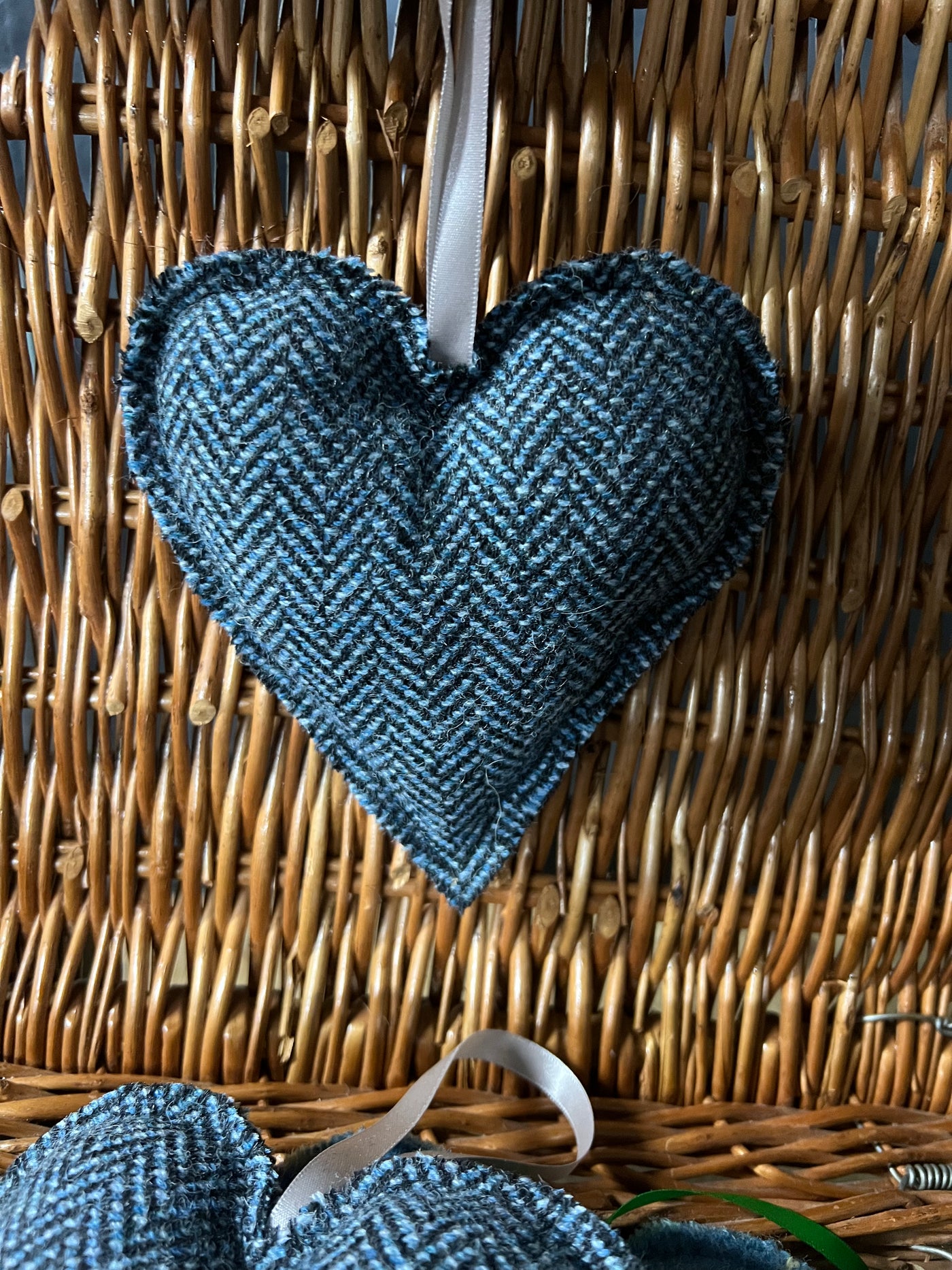 Pembroke Tweed Hanging Heart Decoration